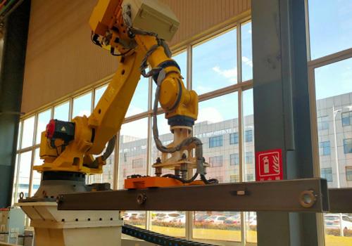 工业机器人型材类物料搬运